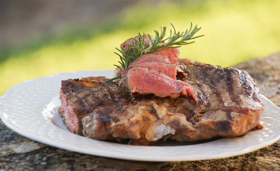 Bistecca Alla Fiorentina From Dry Aged Porterhouse Steak - Dry Ager ...