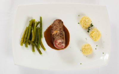 Dry-Aged roulades from Havelland beef with green beans